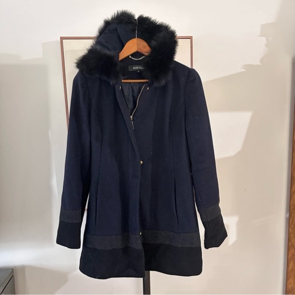 Ellen Tracy‎ Wool Navy Coat Fur trimmed hood w/zipper closure Mid Length size 2